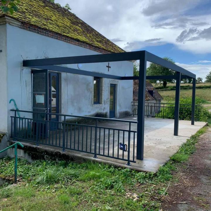 Menuiserie alu, Moulins-Engilbert