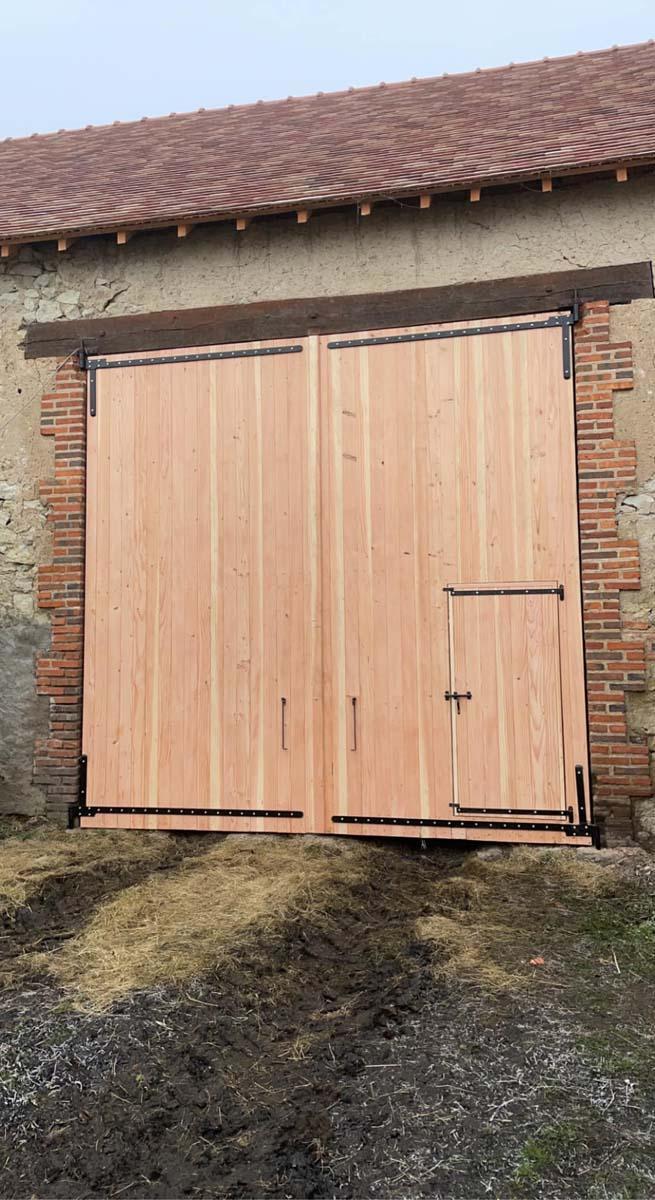 Menuiserie en bois, Moulins-Engilbert