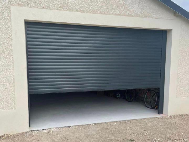 Menuiserie en bois, Moulins-Engilbert