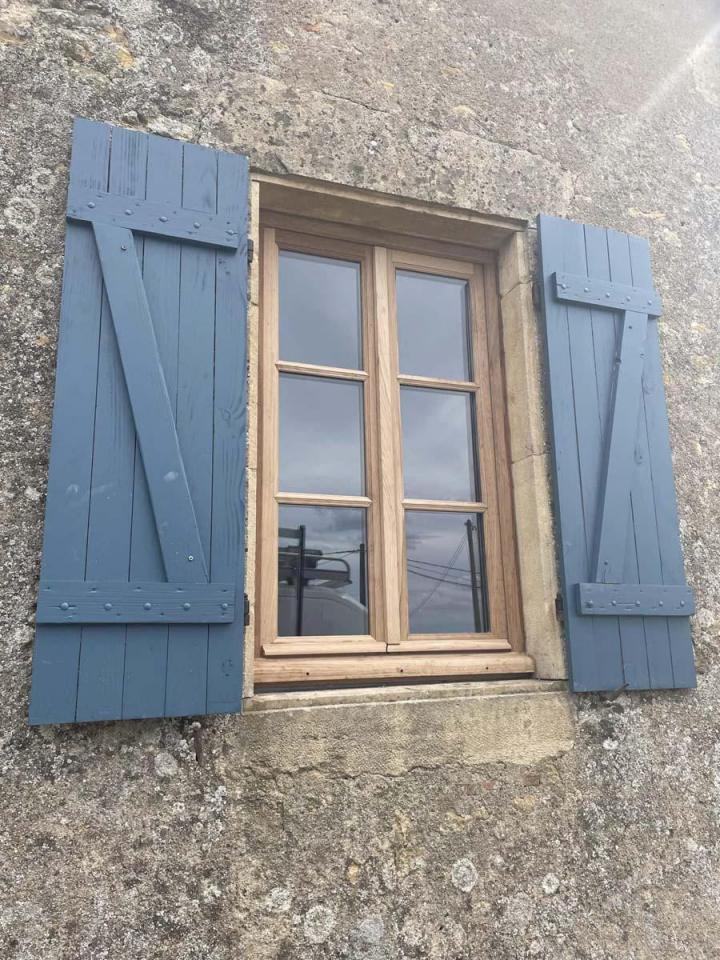 Meubles en bois sur mesure Moulins-Engilbert