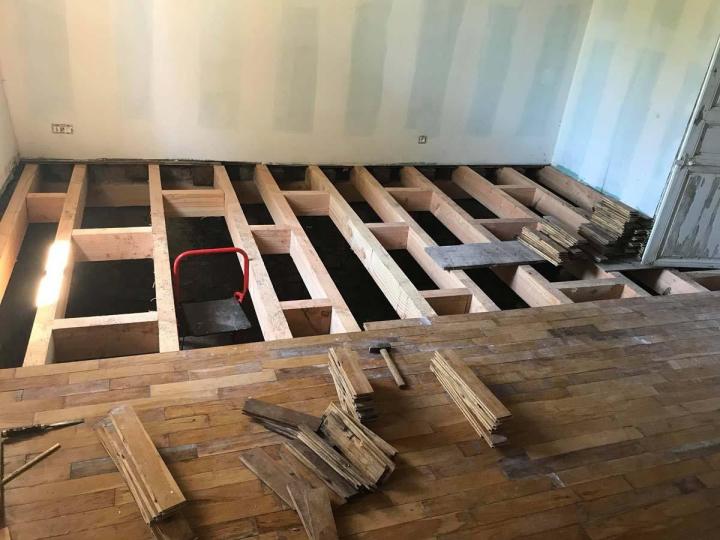 Fabrication menuiseries en bois Moulins-Engilbert