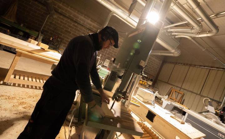 Fabrication menuiseries en bois Moulins-Engilbert