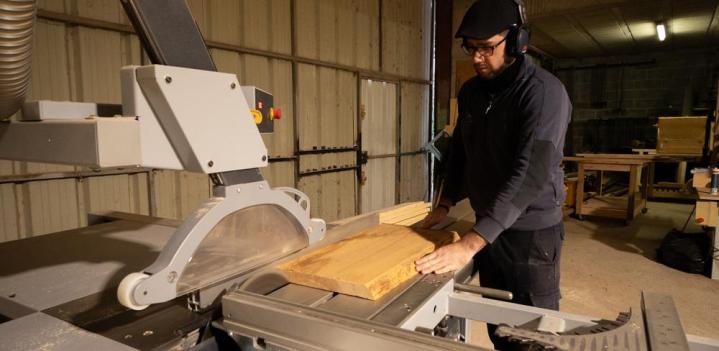 Fabrication menuiseries en bois Moulins-Engilbert