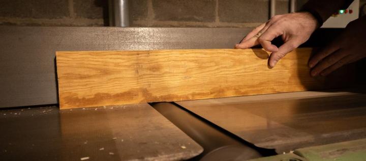 Fabrication menuiseries en bois Moulins-Engilbert